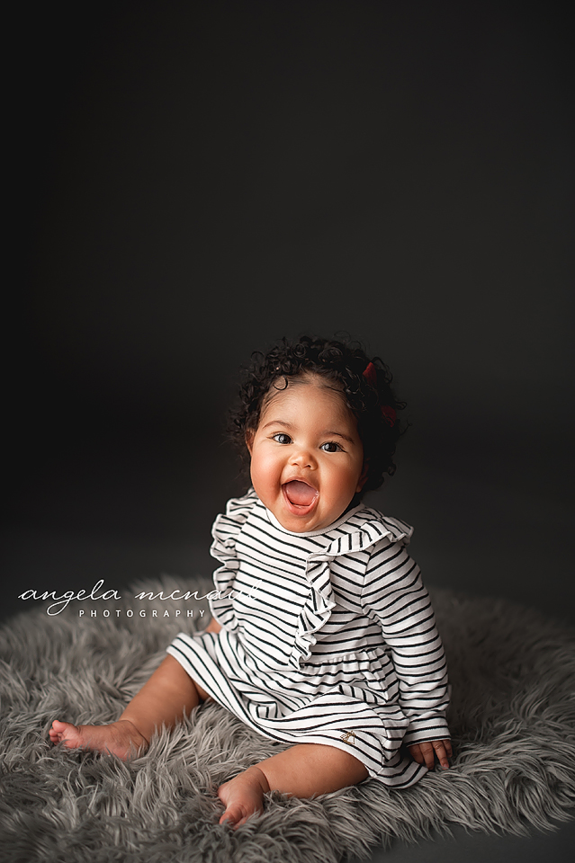 Charlottesville Baby Photographer Sitter Mini Session Nora
