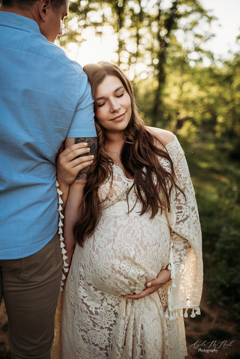 Crozet Maternity Photographer Photographing Elle & Ben